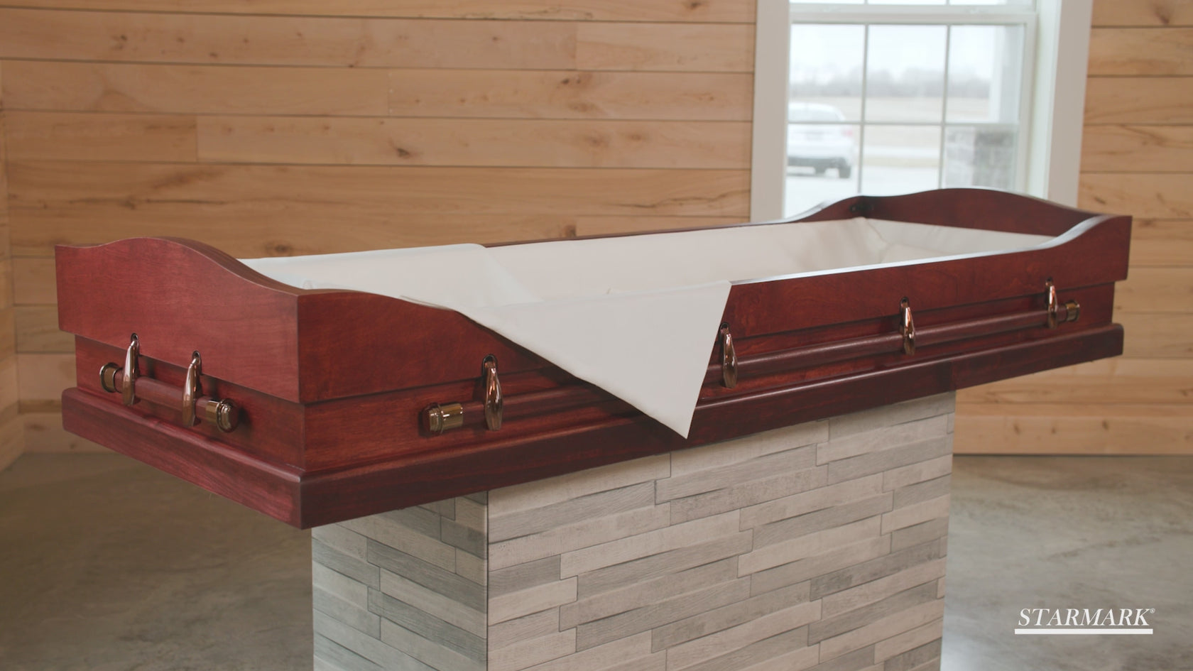 Video explaining how the Chaise Bed Viewer is used by funeral professionals.